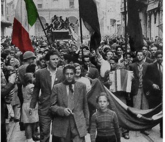 25 aprile: Festa della liberazione e polemiche. Ma la Costituzione…