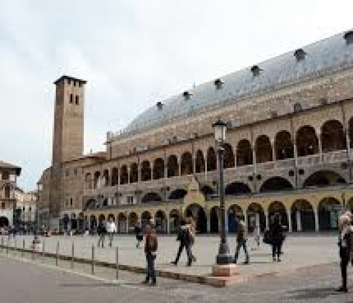 Acqua pubblica: Cittadini in difficoltà e profitti trasparenti