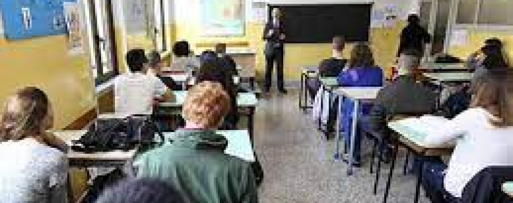 Costituzione e 100 euro agli studenti